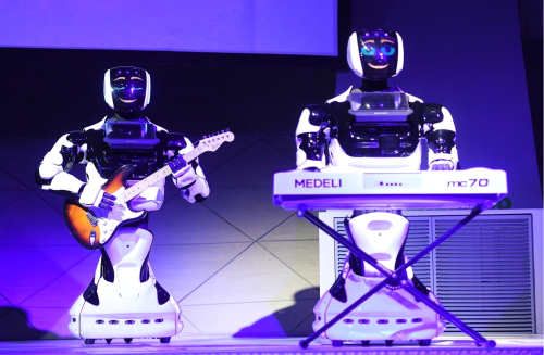 Вау! Робот Аренда роботов Promobot v4 на мероприятие в качестве артиста программы.